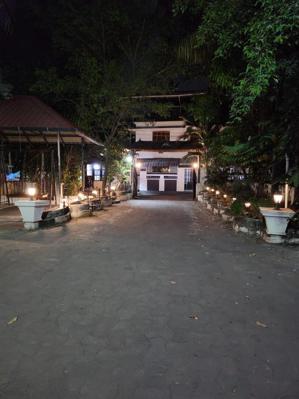 Guruvayoor Resort Guruvāyūr Buitenkant foto