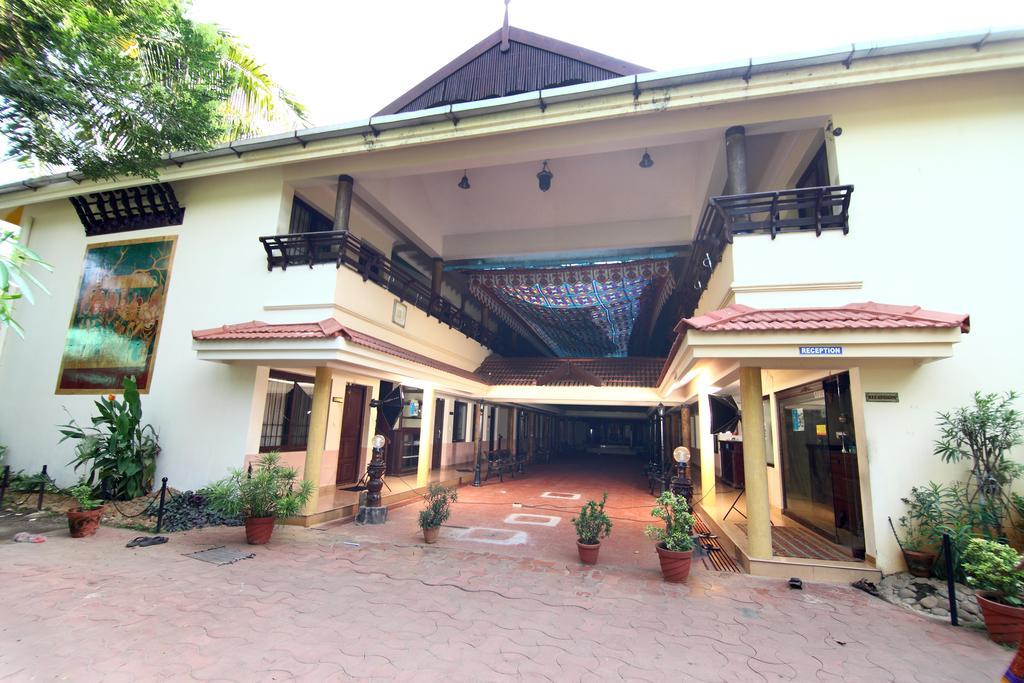 Guruvayoor Resort Guruvāyūr Buitenkant foto